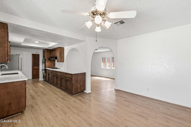 42136 55th Street, Quartz Hill, CA 93536