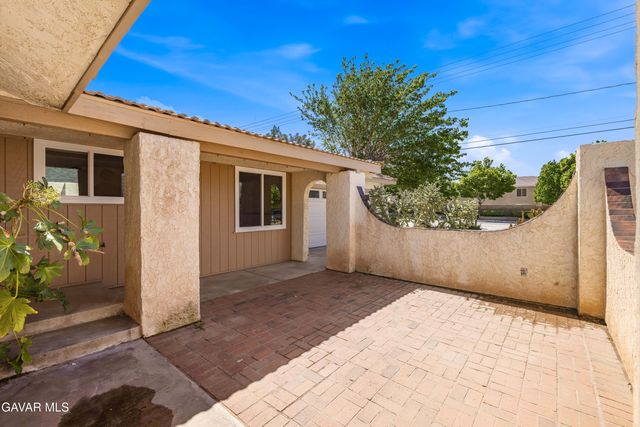 42136 55th Street, Quartz Hill, CA 93536