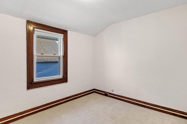 214 S Garfield AVENUE, Port Washington, WI 53074