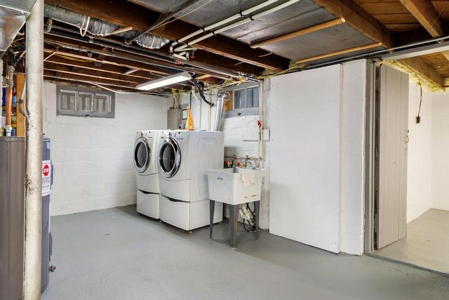 214 S Garfield AVENUE, Port Washington, WI 53074