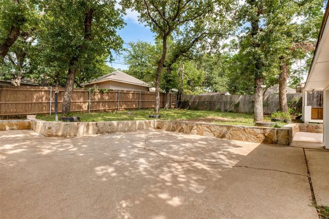 4108 Sunday Hill Drive, Arlington, TX 76016