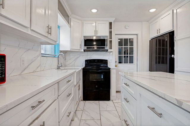 4108 Sunday Hill Drive, Arlington, TX 76016