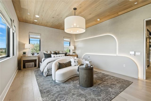 441 Narcissus, Irvine, CA 92602