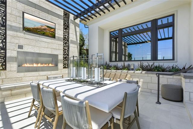 441 Narcissus, Irvine, CA 92602