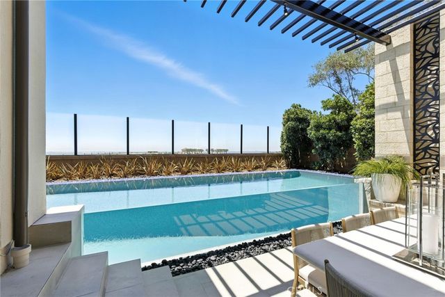 441 Narcissus, Irvine, CA 92602