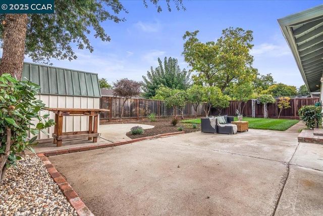 4081 Salem St, Concord, CA 94521