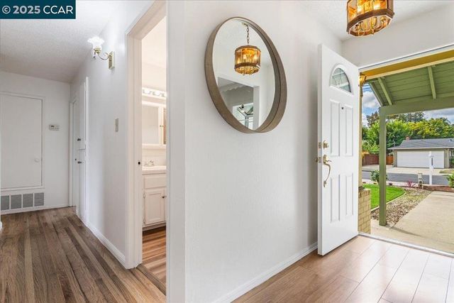 4081 Salem St, Concord, CA 94521