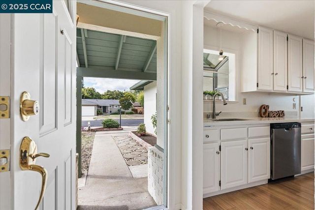 4081 Salem St, Concord, CA 94521