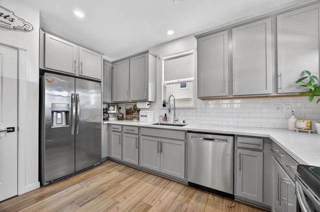 251 Cinema St, Sacramento, CA 95823