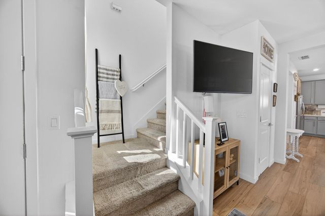 251 Cinema St, Sacramento, CA 95823