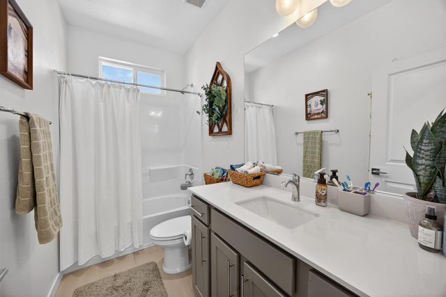 251 Cinema St, Sacramento, CA 95823