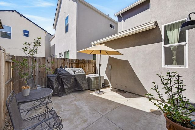 251 Cinema St, Sacramento, CA 95823