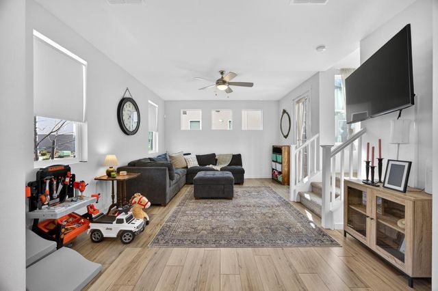 251 Cinema St, Sacramento, CA 95823