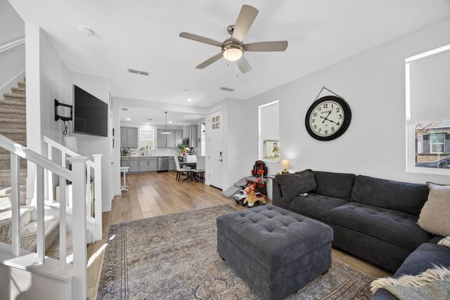 251 Cinema St, Sacramento, CA 95823