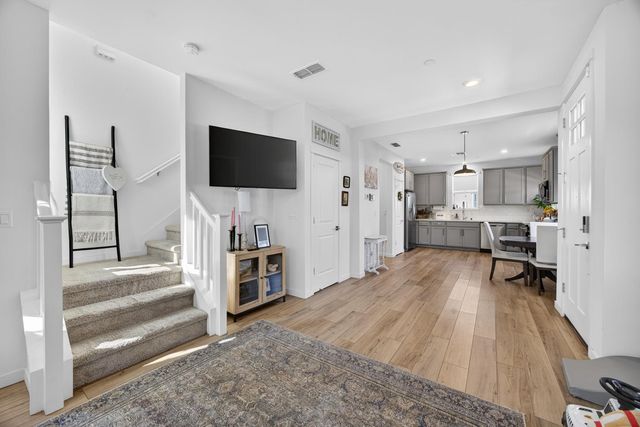 251 Cinema St, Sacramento, CA 95823