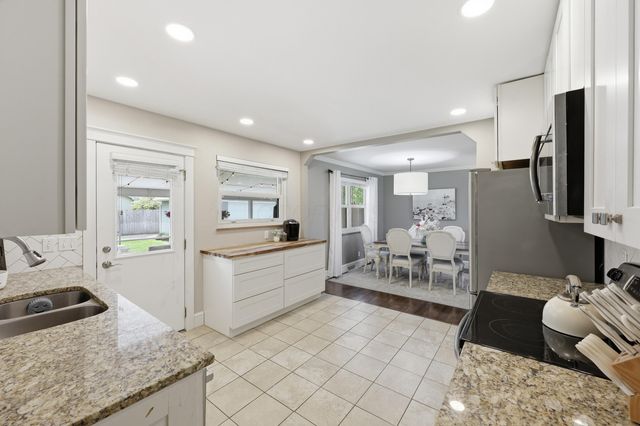 1797 Riverhill Road, Columbus, OH 43221