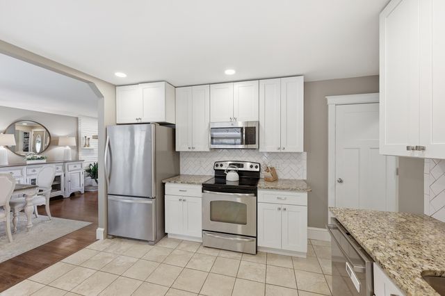 1797 Riverhill Road, Columbus, OH 43221