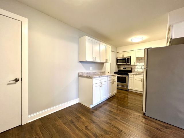 12151 S Western Avenue 3, Blue Island, IL 60406
