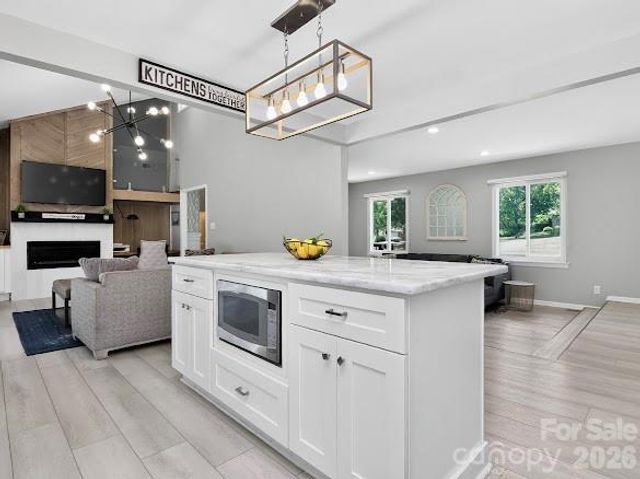 8401 Raintree Lane, Charlotte, NC 28277