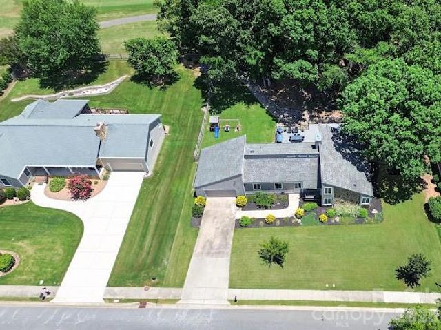 8401 Raintree Lane, Charlotte, NC 28277