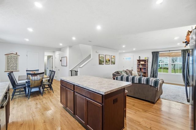 169 Chesapeake Circle 169 Chesapeake Circle, Springfield, OH 45505