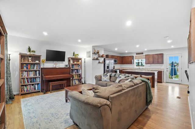 169 Chesapeake Circle 169 Chesapeake Circle, Springfield, OH 45505