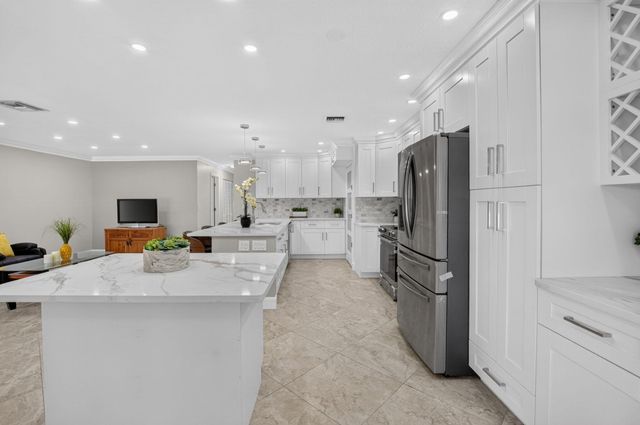 5790 WANDA Lane, Delray Beach, FL 33484