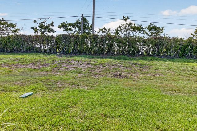 5790 WANDA Lane, Delray Beach, FL 33484