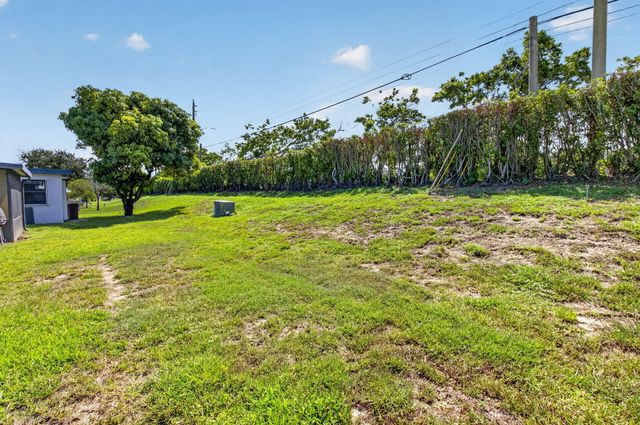 5790 WANDA Lane, Delray Beach, FL 33484