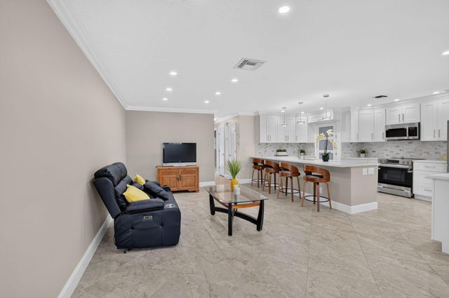 5790 WANDA Lane, Delray Beach, FL 33484
