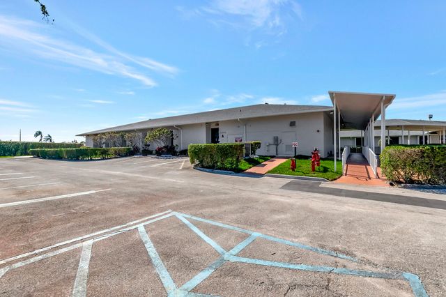 5790 WANDA Lane, Delray Beach, FL 33484