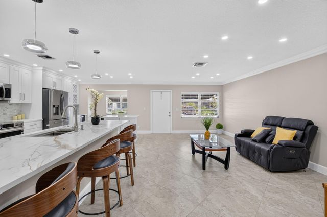 5790 WANDA Lane, Delray Beach, FL 33484