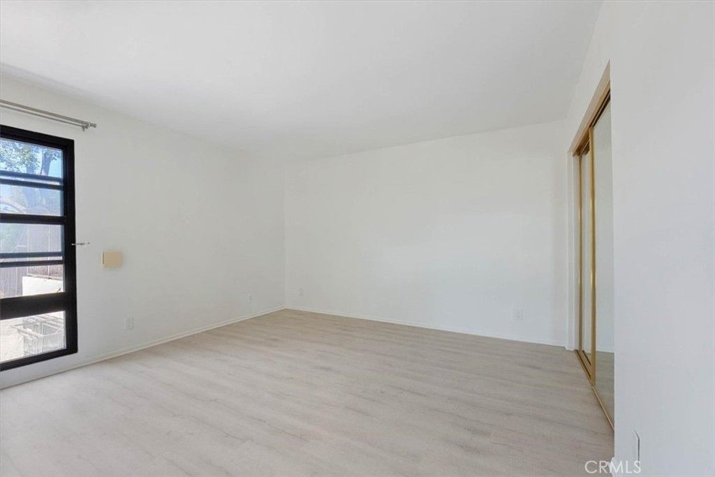 Image 18 of property listing at 7777 W 91st, Los Angeles, CA 90293