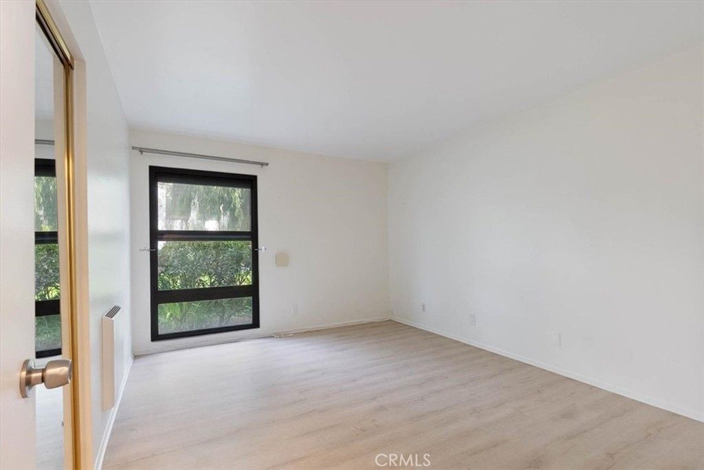 Image 20 of property listing at 7777 W 91st, Los Angeles, CA 90293