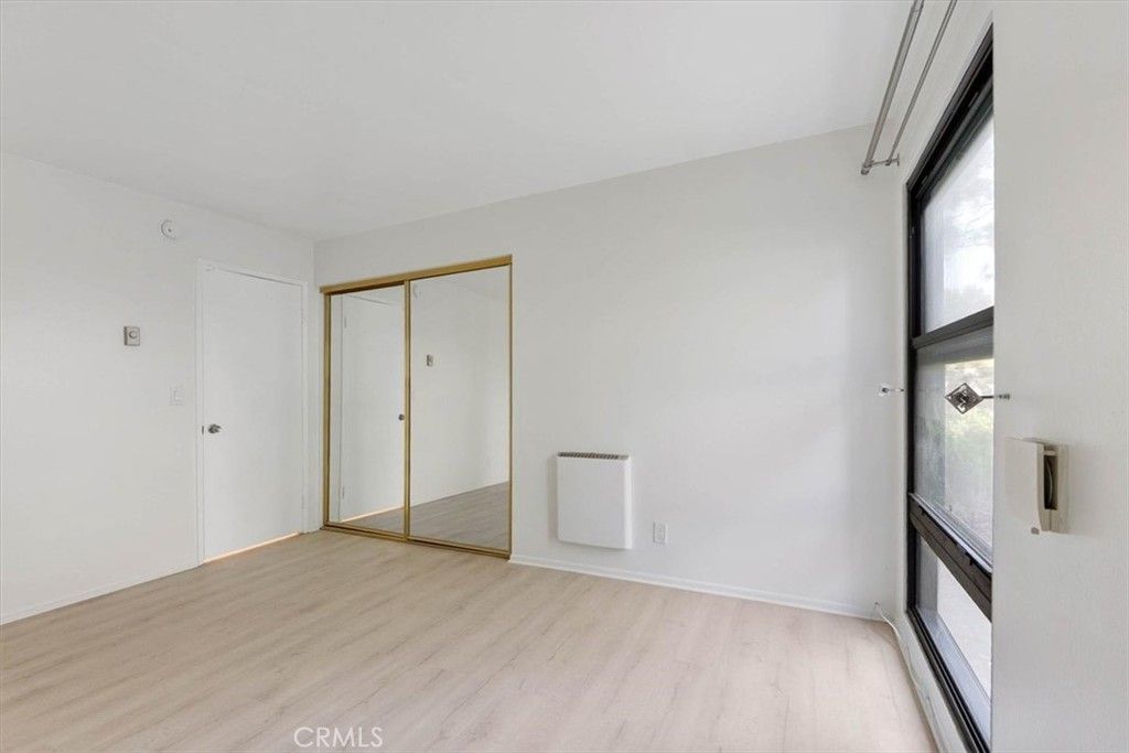Image 21 of property listing at 7777 W 91st, Los Angeles, CA 90293