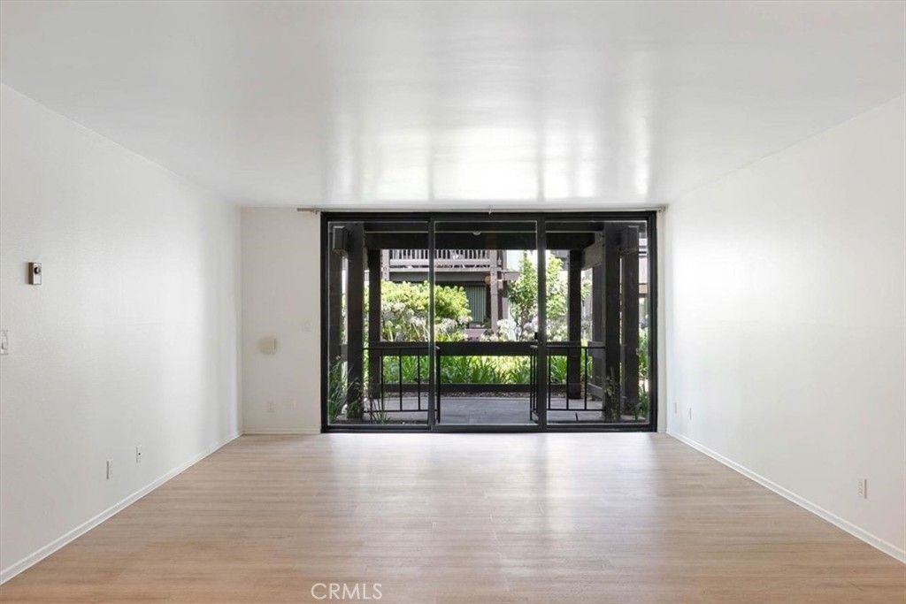 Image 3 of property listing at 7777 W 91st, Los Angeles, CA 90293