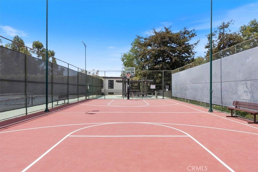 Image 38 of property listing at 7777 W 91st, Los Angeles, CA 90293