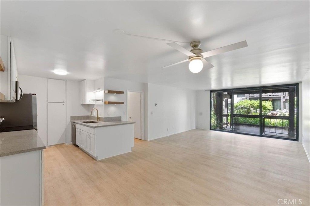 Image 4 of property listing at 7777 W 91st, Los Angeles, CA 90293