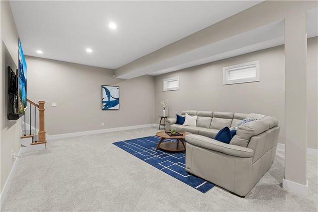9717 Ingrid Street, De Soto, KS 66018