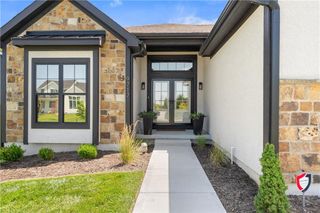 9717 Ingrid Street, De Soto, KS 66018