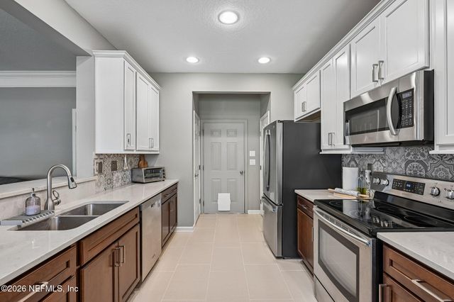 11211 CASTLEMAIN Circle N, Jacksonville, FL 32256