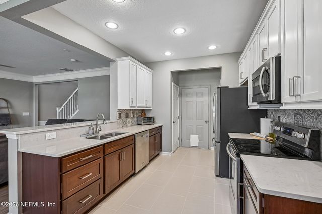 11211 CASTLEMAIN Circle N, Jacksonville, FL 32256