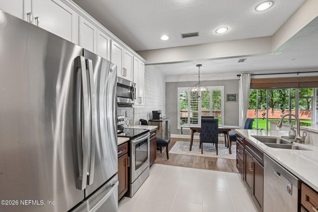 11211 CASTLEMAIN Circle N, Jacksonville, FL 32256