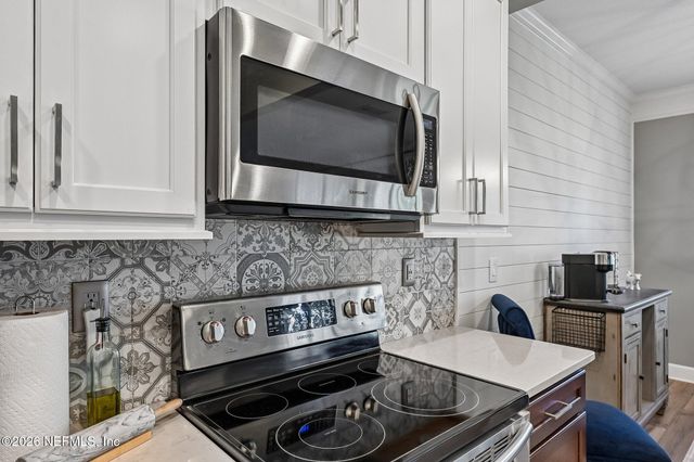 11211 CASTLEMAIN Circle N, Jacksonville, FL 32256