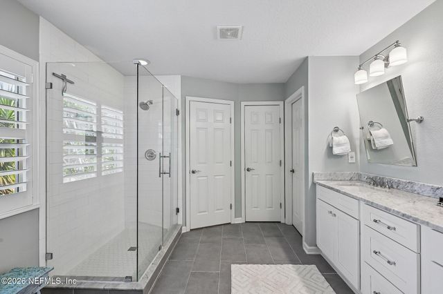 11211 CASTLEMAIN Circle N, Jacksonville, FL 32256