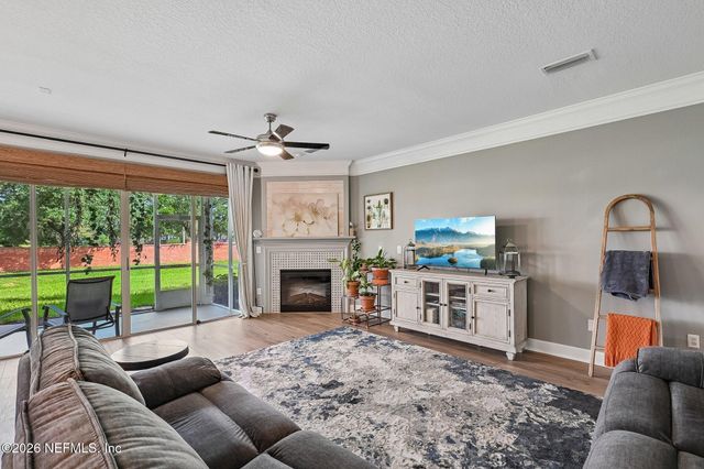 11211 CASTLEMAIN Circle N, Jacksonville, FL 32256