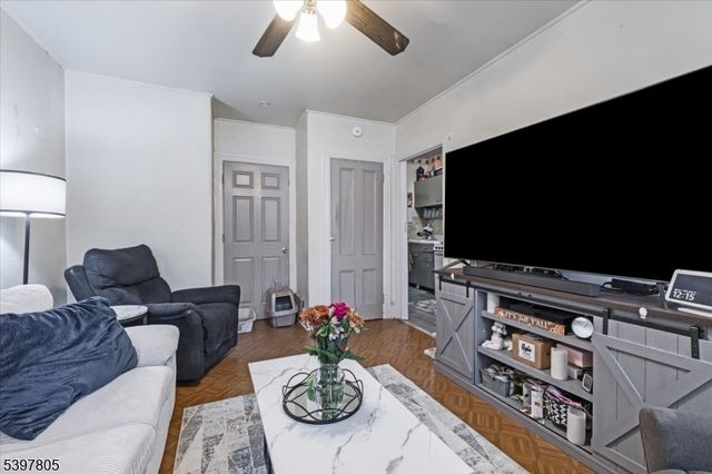 99 S Main St, Phillipsburg Town, NJ 08865