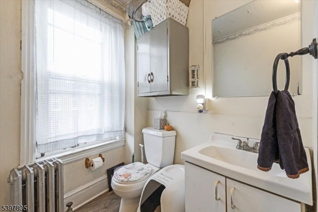 99 S Main St, Phillipsburg Town, NJ 08865