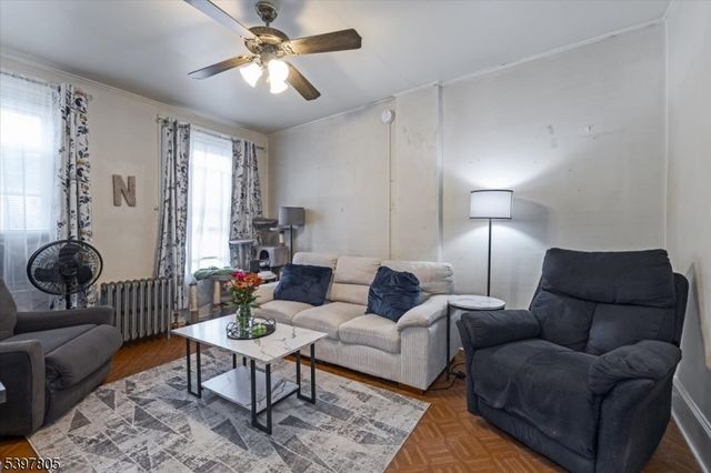 99 S Main St, Phillipsburg Town, NJ 08865