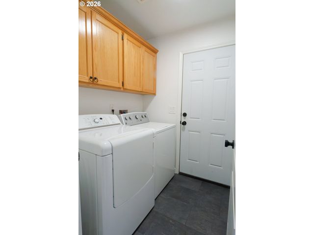 763 Se BOYSEN Ln, Dundee, OR 97115